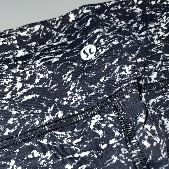 Lululemon Wunder Under Crop III (21") Iced Wave White Black NEW WITH TAGS Size 8 - Picture 6 of 7